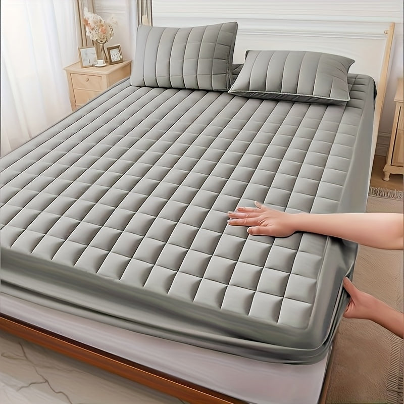 Completely Waterproof And Breathable Mattress Cover That Offers Comfort, Featuring a Thick Quilted Design with Multiple Layers And a Deep Pocket Suitable for 15-Inch Mattresses, Designed for Year-Round Use And Reusable Underpads