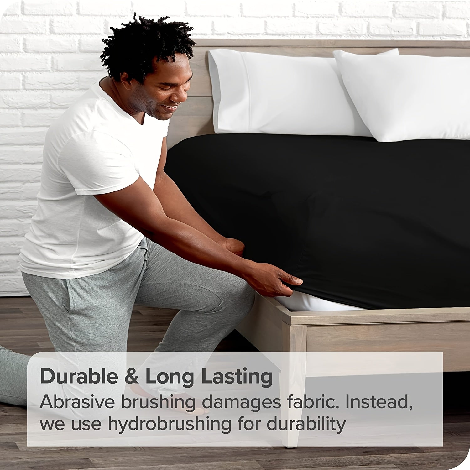 Luxury Fitted Sheet with 2000 Thread Count, Designed for Hotel Quality. This Ultra-Soft, Breathable, And Cooling Bed Sheet Fits Perfectly with 36Cm Deep Pockets And Is. Available in Sizes for King, Queen, Double, And Single Beds