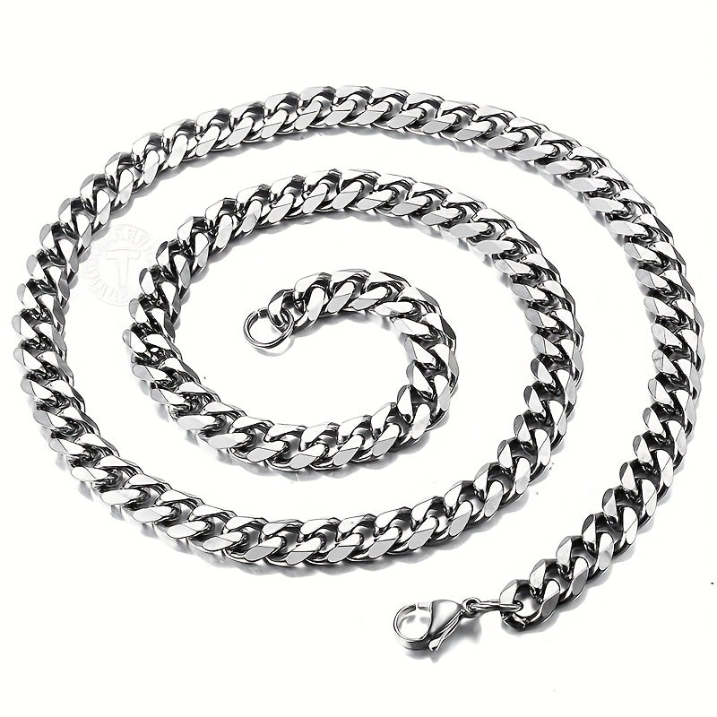 A Stylish And Attractive Necklace Made of Stainless Steel, Featuring a Cuban Curb Chain Design, Available in Lengths from 16 to 76.2 cm And Widths of 3, 5, 7, 9, Or 11 Mm, Suitable for Men