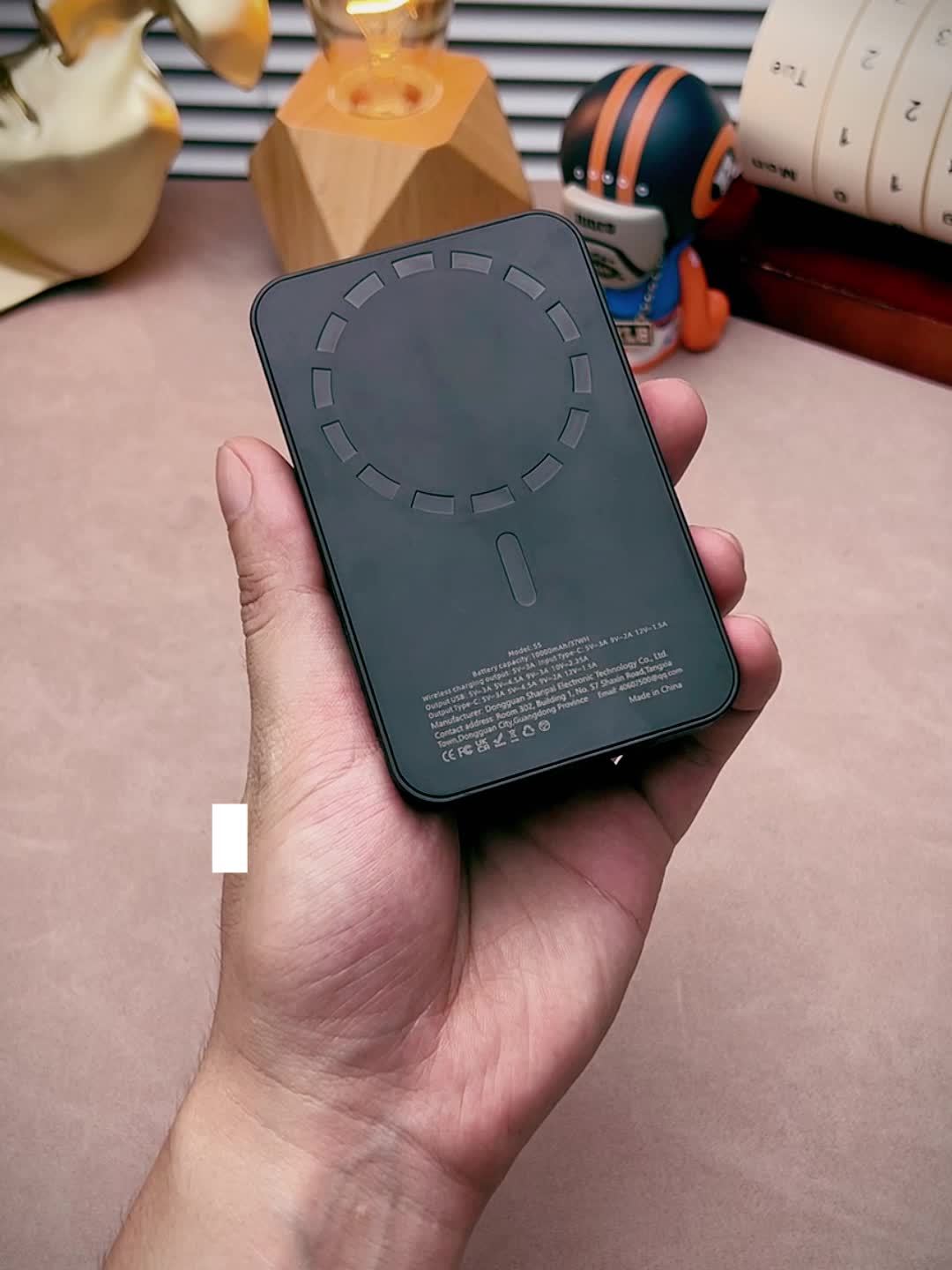 Magnetic Wireless Charging Power Bank, 10000mAh Battery 30W PD Fast Charging Power Bank, 15W Fast Wireless Charging, 2 Outputs And Dual Input External Battery Pack Compatible With Apple 17/16/15/14/13/12/11Pro Max Air And Other Android