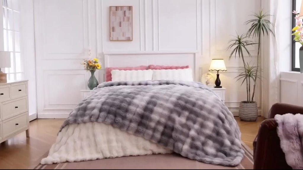Faux Fur Throw Blanket product detail 10
