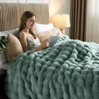 Faux Fur Throw Blanket product detail 15