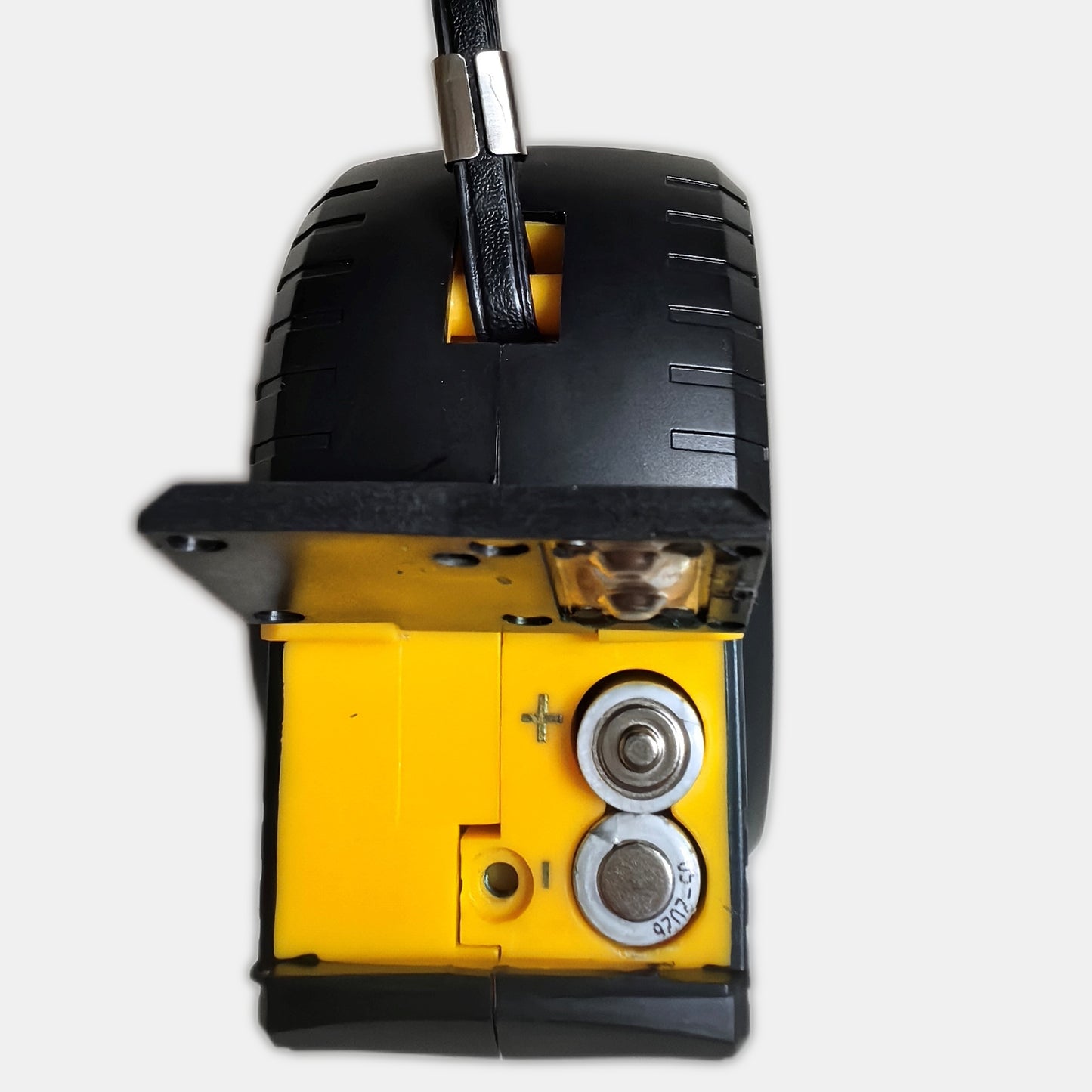 1pc a 3-In-1 Digital Laser Tape Measure Featuring High Precision, a Steel Tape Measure, And Comes with Two AAA Batteries