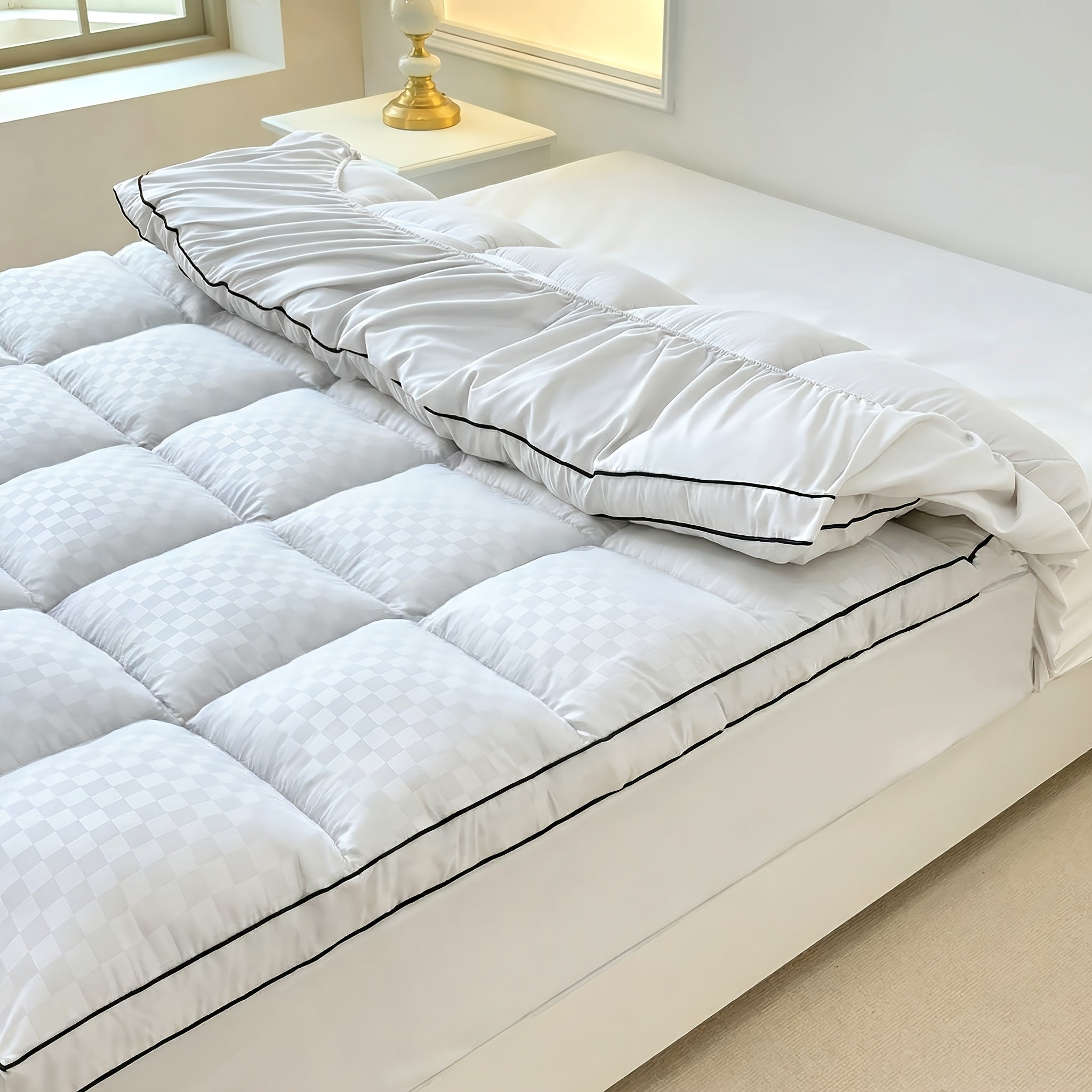 Cloud-Like Skin-Friendly Mattress Protector, Deep Pocket No-Slip, Breathable & Sweat-Free, for all-Season Use, Dust &, Multiple Sizes Available For All Mattresses