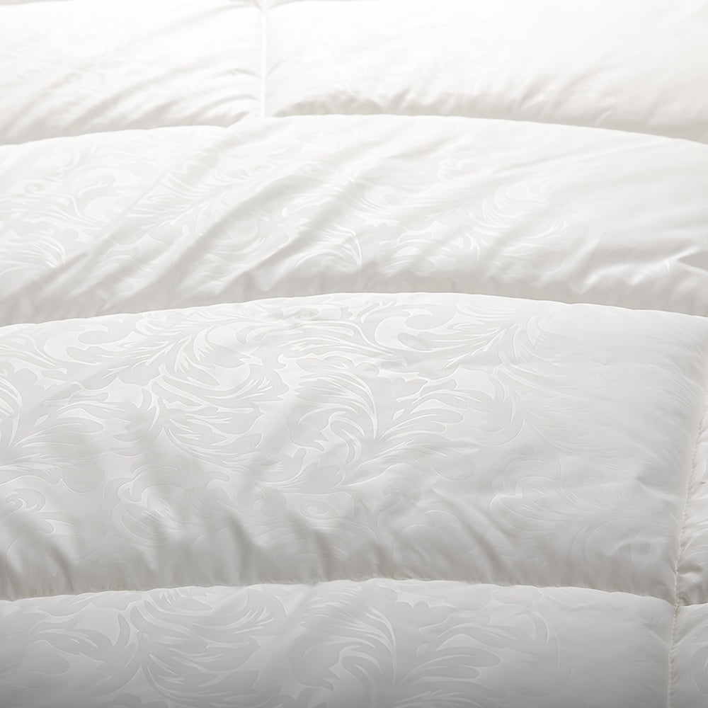 Ultra-Thick 350/500/700GSM Filling, High-Quality Comforter, Soft And Cozy, Pure Cotton Surface, Suitable for All Seasons
