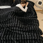 Double-Sided Fleece Blanket – Plush All-Season Throw for Home – feature reference