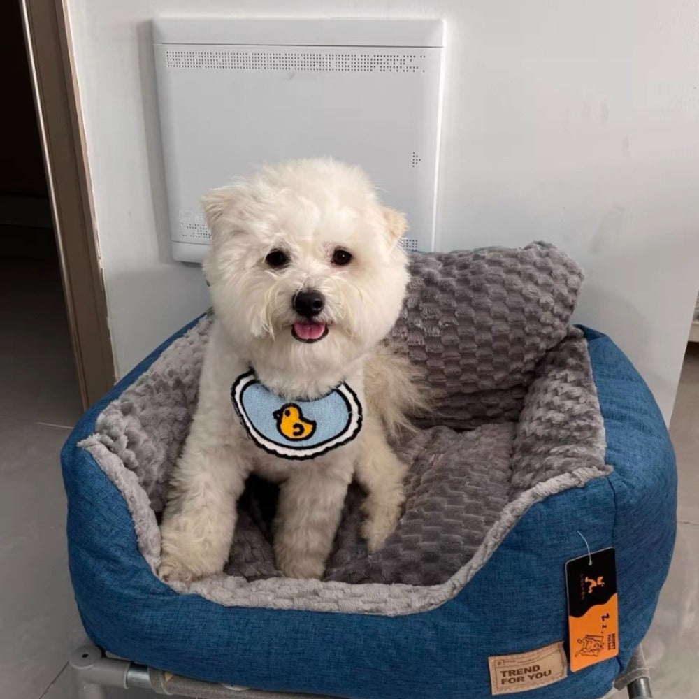 Golden Washable Dog Bed - indoor rest and sleep – close-up product details