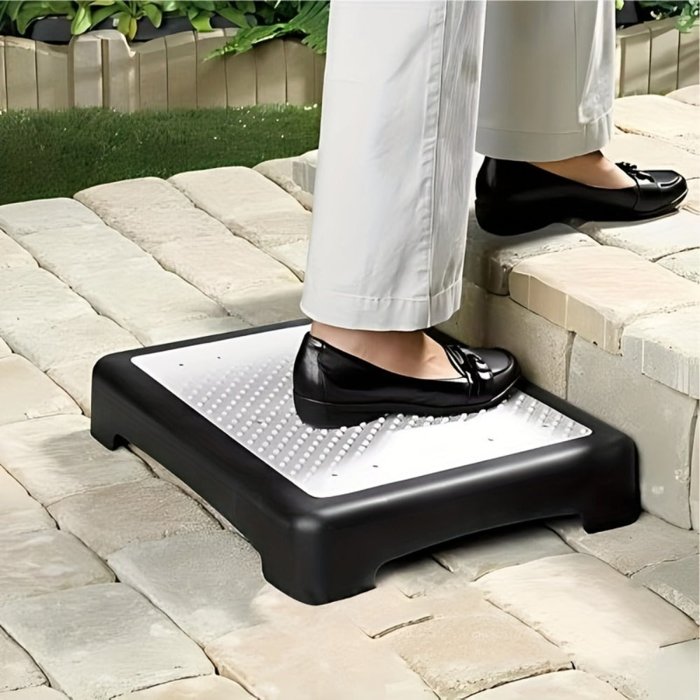Heavy-Duty Non-Slip Step Stool main product view for Australian shoppers
