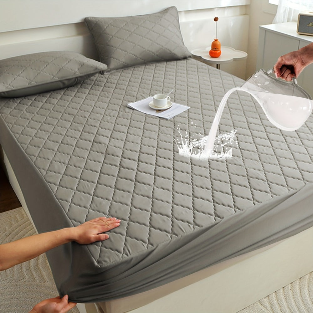 Waterproof Mattress Protector – Fitted Solid-Colour Bedding Layer – main product view